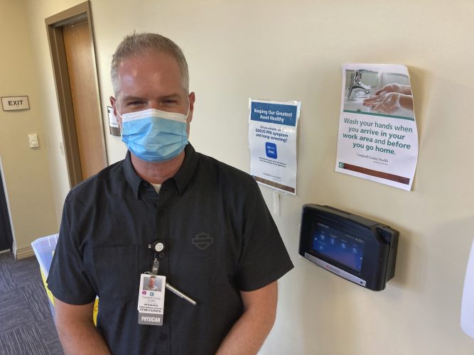 Low vaccine rate highlights Wyoming conservative streak